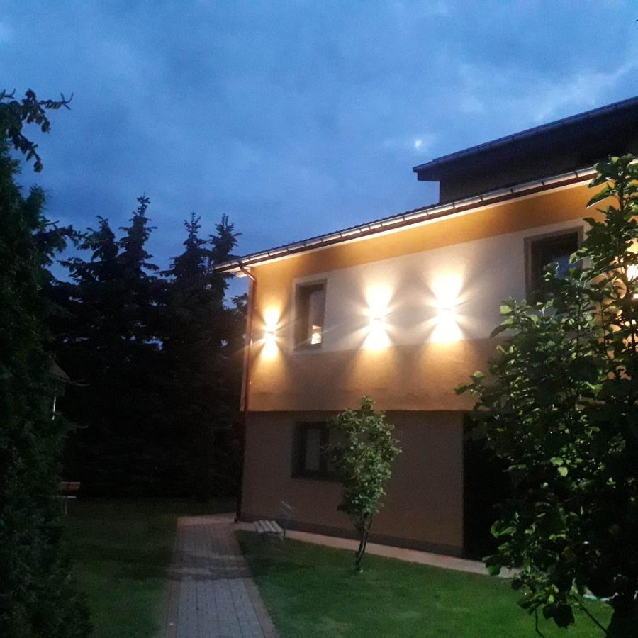 Noclegi I Restauracja Gracja Bełchatów Buitenkant foto