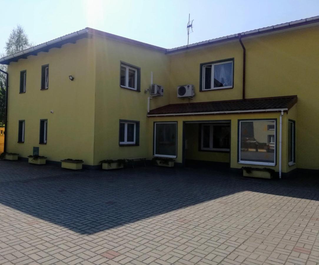 Noclegi I Restauracja Gracja Bełchatów Buitenkant foto